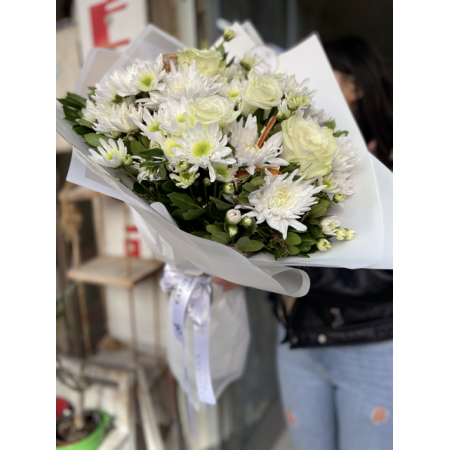 Vip beyaz  athena gül & mevsim buketi